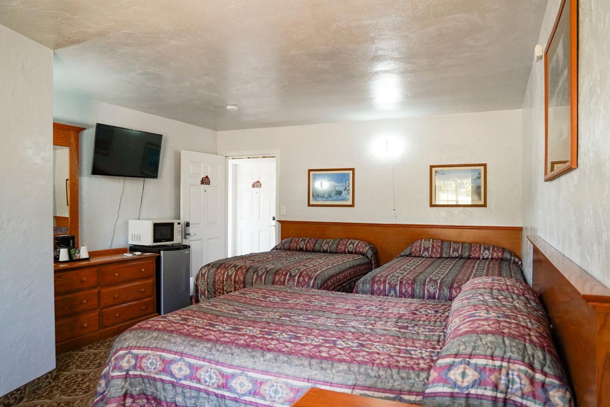 Swiss Holiday Lodge Маунт-Шаста Экстерьер фото