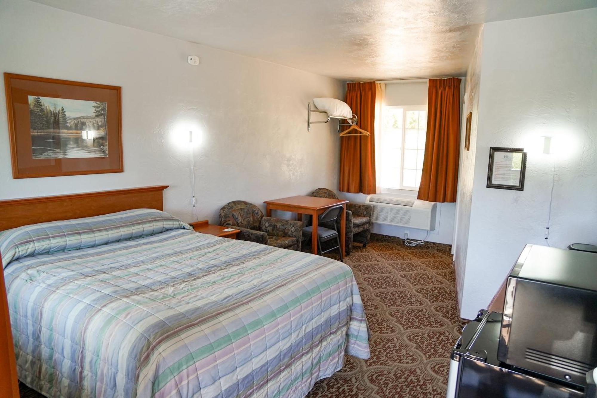 Swiss Holiday Lodge Маунт-Шаста Экстерьер фото