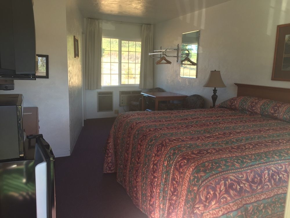 Swiss Holiday Lodge Маунт-Шаста Экстерьер фото